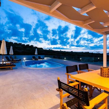 Nikiforos Villa, Coastal Retreat, By Thinkvilla スカレタ エクステリア 写真