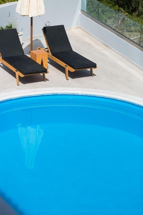 Nikiforos Villa, Coastal Retreat, By Thinkvilla スカレタ エクステリア 写真